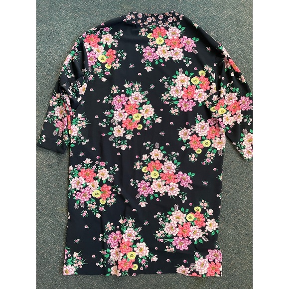 Divided Black Floral Robe - Picture 8 of 9